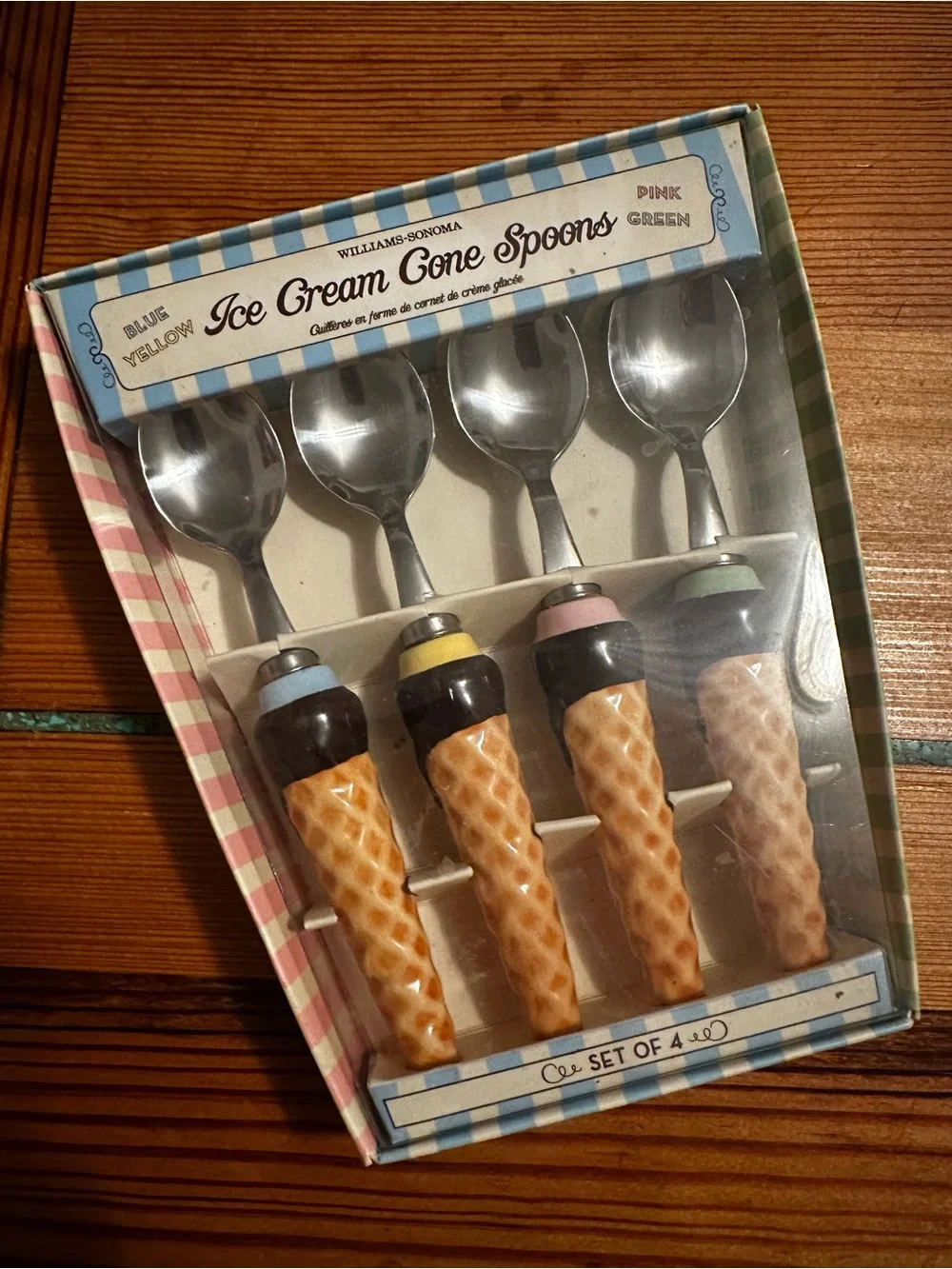 Williams Sonoma Ceramic Ice Cream Cone Dishes w/ matching Spoons (set of 4)